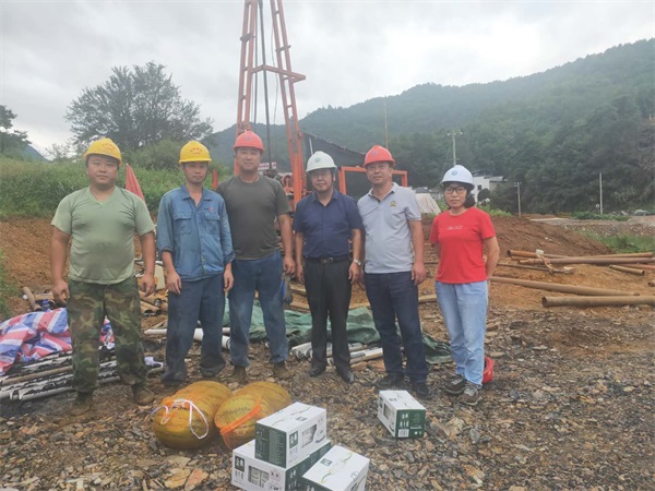 8月12日，黟縣中交路建池黃鐵路利源中橋工程補勘項目工地.jpg